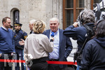 17.05.2026, Fussball Bundesliga 2025/2026, Meisterfeier des FC Bayern München auf dem Rathausbalkon in München.  Ehren-Präsident Uli Hoeneß (FC Bayern München, Hoeness) beim Interview vor dem Rathaus 