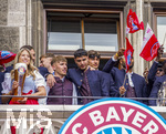 17.05.2026, Fussball Bundesliga 2025/2026, Meisterfeier des FC Bayern München auf dem Rathausbalkon in München.  Lennart Karl (FC Bayern München), Aleksandar Pavlovic (Bayern München)  