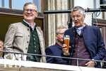 17.05.2026, Fussball Bundesliga 2025/2026, Meisterfeier des FC Bayern München auf dem Rathausbalkon in München. v.li: Vorstandsvorsitzender Jan-Christian Dreesen (FC Bayern München), Präsident Herbert Hainer (FC Bayern) 
