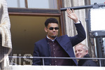 17.05.2026, Fussball Bundesliga 2025/2026, Meisterfeier des FC Bayern München auf dem Rathausbalkon in München. Luis Diaz (FC Bayern München) mit Sonnenbrille