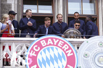17.05.2026, Fussball Bundesliga 2025/2026, Meisterfeier des FC Bayern München auf dem Rathausbalkon in München. Jamal Musiala (Bayern München), Torwart Manuel Neuer (FC Bayern München), Joshua Kimmich (FC Bayern München), Harry Kane (FC Bayern München), Luis Diaz (FC Bayern München), Jonathan Tah (FC Bayern München), 