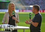 23.05.2026, Fussball DFB-Pokal 2025/2026, Finale, FC Bayern München - VfB Stuttgart, im Olympiastadion Berlin. v.l. Moderatorin Britta Hoffmann (Deutschland) und TV Experte Lothar Matthäus (Deutschland).


