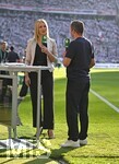 23.05.2026, Fussball DFB-Pokal 2025/2026, Finale, FC Bayern München - VfB Stuttgart, im Olympiastadion Berlin. v.l. Moderatorin Britta Hoffmann (Deutschland) und  TV Experte Lothar Matthäus (Deutschland).

