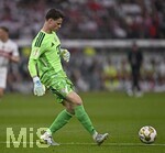 23.05.2026, Fussball DFB-Pokal 2025/2026, Finale, FC Bayern München - VfB Stuttgart, im Olympiastadion Berlin. Torwart Jonas Urbig (FC Bayern München) am Ball.

