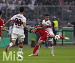 23.05.2026, Fussball DFB-Pokal 2025/2026, Finale, FC Bayern München - VfB Stuttgart, im Olympiastadion Berlin. v.l. Chema Andres Baixauli Jose Maria (Stuttgart), Luis Diaz (FC Bayern München) und Luca Jaquez (Stuttgart) 

