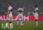 23.05.2026, Fussball DFB-Pokal 2025/2026, Finale, FC Bayern München - VfB Stuttgart, im Olympiastadion Berlin. v.l. Finn Jeltsch (Stuttgart), Angelo Stiller (Stuttgart) und Jamie Leweling (Stuttgart) sind enttäuscht

