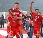 23.05.2026, Fussball DFB-Pokal 2025/2026, Finale, FC Bayern München - VfB Stuttgart, im Olympiastadion Berlin. v.l. Harry Kane (FC Bayern München), Joshua Kimmich (FC Bayern München) und Luis Diaz (FC Bayern München) jubeln

