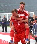 23.05.2026, Fussball DFB-Pokal 2025/2026, Finale, FC Bayern München - VfB Stuttgart, im Olympiastadion Berlin. v.l. Harry Kane (FC Bayern München) und Joshua Kimmich (FC Bayern München) jubeln

