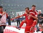 23.05.2026, Fussball DFB-Pokal 2025/2026, Finale, FC Bayern München - VfB Stuttgart, im Olympiastadion Berlin. v.l. Harry Kane (FC Bayern München) und Joshua Kimmich (FC Bayern München) jubeln

