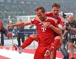 23.05.2026, Fussball DFB-Pokal 2025/2026, Finale, FC Bayern München - VfB Stuttgart, im Olympiastadion Berlin. v.l. Harry Kane (FC Bayern München) und Joshua Kimmich (FC Bayern München) jubeln

