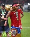 23.05.2026, Fussball DFB-Pokal 2025/2026, Finale, FC Bayern München - VfB Stuttgart, im Olympiastadion Berlin. Luis Diaz (FC Bayern München) jubelt mit Pokal

