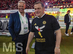 23.05.2026, Fussball DFB-Pokal 2025/2026, Finale, FC Bayern München - VfB Stuttgart, im Olympiastadion Berlin. FC Bayern feiert nach dem Sieg gegen Stuttgart bei ihren Fans den Pokalsieg. Sportvorstand Max Eberl (Bayern München) mit Sonder-Shirt REKORD-POKALSIEGER mit dem Kakadu aufgedruckt. 
