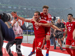 23.05.2026, Fussball DFB-Pokal 2025/2026, Finale, FC Bayern München - VfB Stuttgart, im Olympiastadion Berlin. Harry Kane (FC Bayern München) rennt beim Torjubel zum 3:0 direkt über die Bande zu den Fans. v.li: Harry Kane (FC Bayern München), Joshua Kimmich (FC Bayern München), Luis Diaz (FC Bayern München) 