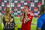 23.05.2026, Fussball DFB-Pokal 2025/2026, Finale, FC Bayern München - VfB Stuttgart, im Olympiastadion Berlin. Jubel bei den Bayern nach dem Gewinn des DFB-Pokals,  re: Luis Diaz (FC Bayern München) beim TV-Interview.