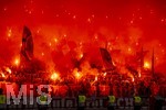 23.05.2026, Fussball DFB-Pokal 2025/2026, Finale, FC Bayern München - VfB Stuttgart, im Olympiastadion Berlin. Bayern-Fans zünden großflächig Pyros in ihrem Block