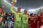 23.05.2026, Fussball DFB-Pokal 2025/2026, Finale, FC Bayern München - VfB Stuttgart, im Olympiastadion Berlin. Der FC Bayern München ist Pokalsieger 2026, Jubel bei Torwart Jonas Urbig (FC Bayern München), Torwart Manuel Neuer (FC Bayern München), Lennart Karl (FC Bayern München), Konrad Laimer (FC Bayern München) 