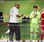 23.05.2026, Fussball DFB-Pokal 2025/2026, Finale, FC Bayern München - VfB Stuttgart, im Olympiastadion Berlin. Der FC Bayern München ist Pokalsieger 2026, Jubel bei Trainer Vincent Kompany (li, FC Bayern München) und Torwart Jannis Bärtl (FC Bayern München) 