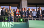 23.05.2026, Fussball DFB-Pokal 2025/2026, Finale, FC Bayern München - VfB Stuttgart, im Olympiastadion Berlin. Ehrentribüne, v.li: Lars Klingbeil, Geschäftsführer Hans-Joachim Watzke (Borussia Dortmund), Ministerpräsident Markus Söder, Walter Mennekes (FC Bayern), -, Ex-Vorstandsvorsitzender Karl-Heinz Rummenigge (FC Bayern München), Rouven Kasper (VORSTAND MARKETING UND VERTRIEB, FC Bayern), Ehren-Präsident Uli Hoeneß (FC Bayern München, Hoeness),  Sportvorstand Max Eberl (Bayern München), Vorstandsvorsitzender Jan-Christian Dreesen (FC Bayern München), Präsident Herbert Hainer (FC Bayern). 