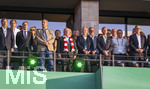 23.05.2026, Fussball DFB-Pokal 2025/2026, Finale, FC Bayern München - VfB Stuttgart, im Olympiastadion Berlin. Ehrentribüne, v.li: Lars Klingbeil, Geschäftsführer Hans-Joachim Watzke (Borussia Dortmund), Ministerpräsident Markus Söder, Walter Mennekes (FC Bayern), -, Ex-Vorstandsvorsitzender Karl-Heinz Rummenigge (FC Bayern München), Rouven Kasper (VORSTAND MARKETING UND VERTRIEB, FC Bayern), Ehren-Präsident Uli Hoeneß (FC Bayern München, Hoeness),  Sportvorstand Max Eberl (Bayern München), Vorstandsvorsitzender Jan-Christian Dreesen (FC Bayern München), Präsident Herbert Hainer (FC Bayern). 