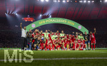23.05.2026, Fussball DFB-Pokal 2025/2026, Finale, FC Bayern München - VfB Stuttgart, im Olympiastadion Berlin. Der FC Bayern München ist Pokalsieger 2026, Jubel bei dem gesamten Team bei der Siegerehrung,.