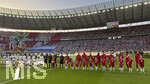 23.05.2026, Fussball DFB-Pokal 2025/2026, Finale, FC Bayern München - VfB Stuttgart, im Olympiastadion Berlin. Stuttgartfans in ihrer Kurve mit Choreografie, Affle und Pferdle, i glaub i seh scho dobblt, die Spieler stehen zur Hymne bereit.