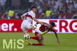 23.05.2026, Fussball DFB-Pokal 2025/2026, Finale, FC Bayern München - VfB Stuttgart, im Olympiastadion Berlin. v.li: Ramon Hendriks (Stuttgart) gegen Luis Diaz (FC Bayern München) 