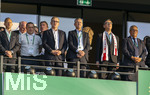 23.05.2026, Fussball DFB-Pokal 2025/2026, Finale, FC Bayern München - VfB Stuttgart, im Olympiastadion Berlin. Ehrentribüne, mit Ehren-Präsident Uli Hoeneß (FC Bayern München, Hoeness), Sportvorstand Max Eberl (Bayern München), Vorstandsvorsitzender Jan-Christian Dreesen (FC Bayern München), Präsident Herbert Hainer (FC Bayern), Ministerpräsident Cem Özdemir (Die Grünen),  Giuseppe Flotta (FC Bayern Fahrer), 
 
