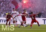 23.05.2026, Fussball DFB-Pokal 2025/2026, Finale, FC Bayern München - VfB Stuttgart, im Olympiastadion Berlin. v.li: Konrad Laimer (FC Bayern München), Ermedin Demirovic (Stuttgart), Joshua Kimmich (FC Bayern München) 