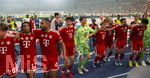 23.05.2026, Fussball DFB-Pokal 2025/2026, Finale, FC Bayern München - VfB Stuttgart, im Olympiastadion Berlin. Der FC Bayern ist Pokalsieger, die Mannschaft feiert in der Fankurve, Michael Olise (FC Bayern München), Jonathan Tah (FC Bayern München), Min-jae Kim (Bayern München, Minjae Kim), Torwart Jonas Urbig (FC Bayern München), Lennart Karl (FC Bayern München), Konrad Laimer (FC Bayern München), Raphael Guerreiro (FC Bayern München), Luis Diaz (FC Bayern München) 