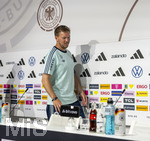 27.05.2026, Fussball DFB-Nationalmannschaft Deutschland, Trainingslager vor der WM, Auftakt-Pressekonferenz im Medienzentrum HALFTIME bei ADIDAS, in Herzogenaurach. Trainer Julian Nagelsmann (Deutschland) kommt zur PK