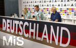 27.05.2026, Fussball DFB-Nationalmannschaft Deutschland, Trainingslager vor der WM, Auftakt-Pressekonferenz im Medienzentrum HALFTIME bei ADIDAS, in Herzogenaurach. Trainer Julian Nagelsmann (mitte, Deutschland) und Sportdirektor Rudi Völler (re, Deutschland) beantworten die Fragen der Journalisten, li: DFB-Pressesprecherin Franziska Wülle.