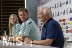 27.05.2026, Fussball DFB-Nationalmannschaft Deutschland, Trainingslager vor der WM, Auftakt-Pressekonferenz im Medienzentrum HALFTIME bei ADIDAS, in Herzogenaurach.  v.li: DFB-Pressesprecherin Franziska Wülle, Trainer Julian Nagelsmann (Deutschland), Sportdirektor Rudi Völler (Deutschland), 