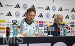 27.05.2026, Fussball DFB-Nationalmannschaft Deutschland, Trainingslager vor der WM, Auftakt-Pressekonferenz im Medienzentrum HALFTIME bei ADIDAS, in Herzogenaurach. v.li:L Bundestrainer Julian Nagelsmann (Deutschland), Sportdirektor Rudi Völler (Deutschland), 