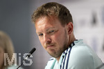 27.05.2026, Fussball DFB-Nationalmannschaft Deutschland, Trainingslager vor der WM, Auftakt-Pressekonferenz im Medienzentrum HALFTIME bei ADIDAS, in Herzogenaurach.  Bundestrainer Julian Nagelsmann (Deutschland) nachdenklich 