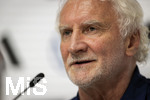 27.05.2026, Fussball DFB-Nationalmannschaft Deutschland, Trainingslager vor der WM, Auftakt-Pressekonferenz im Medienzentrum HALFTIME bei ADIDAS, in Herzogenaurach.  Sportdirektor Rudi Völler (Deutschland) nachdenklich 