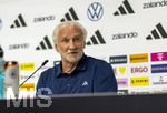 27.05.2026, Fussball DFB-Nationalmannschaft Deutschland, Trainingslager vor der WM, Auftakt-Pressekonferenz im Medienzentrum HALFTIME bei ADIDAS, in Herzogenaurach. Sportdirektor Rudi Völler (Deutschland) 