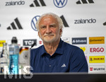 27.05.2026, Fussball DFB-Nationalmannschaft Deutschland, Trainingslager vor der WM, Auftakt-Pressekonferenz im Medienzentrum HALFTIME bei ADIDAS, in Herzogenaurach.  Sportdirektor Rudi Völler (Deutschland) 