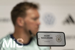 27.05.2026, Fussball DFB-Nationalmannschaft Deutschland, Trainingslager vor der WM, Auftakt-Pressekonferenz im Medienzentrum HALFTIME bei ADIDAS, in Herzogenaurach.  Auf dem Digitalen Namensschild steht der von Trainer Julian Nagelsmann (Deutschland)  
