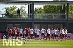 28.05.2026, Fussball DFB-Nationalmannschaft Deutschland, Trainingslager vor der WM in Herzogenaurach, im Homeground bei ADIDAS. Erste Trainingseinheit auf dem Adidas-Sportplatz, Trainer Julian Nagelsmann (Deutschland) richtet seine Worte an die Mannschaft. 