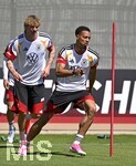 28.05.2026, Fussball DFB-Nationalmannschaft Deutschland, Trainingslager vor der WM in Herzogenaurach, im Homeground bei ADIDAS. Erste Trainingseinheit auf dem Adidas-Sportplatz, v.l.Nick Woltemade (Deutschland) und Felix Nmecha (Deutschland) 