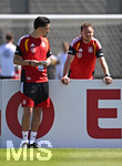 28.05.2026, Fussball DFB-Nationalmannschaft Deutschland, Trainingslager vor der WM in Herzogenaurach, im Homeground bei ADIDAS. Erste Trainingseinheit auf dem Adidas-Sportplatz, Trainer Julian Nagelsmann (Deutschland) und Co-Trainer Benjamin Hübner (Deutschland) 