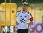 28.05.2026, Fussball DFB-Nationalmannschaft Deutschland, Trainingslager vor der WM in Herzogenaurach, im Homeground bei ADIDAS. Erste Trainingseinheit auf dem Adidas-Sportplatz, Lennart Karl (Deutschland) spurtet