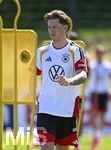 28.05.2026, Fussball DFB-Nationalmannschaft Deutschland, Trainingslager vor der WM in Herzogenaurach, im Homeground bei ADIDAS. Erste Trainingseinheit auf dem Adidas-Sportplatz,  Angelo Stiller (Deutschland) 