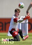 28.05.2026, Fussball DFB-Nationalmannschaft Deutschland, Trainingslager vor der WM in Herzogenaurach, im Homeground bei ADIDAS. Erste Trainingseinheit auf dem Adidas-Sportplatz, Torwart Jonas Urbig (Deutschland) 