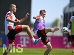 28.05.2026, Fussball DFB-Nationalmannschaft Deutschland, Trainingslager vor der WM in Herzogenaurach, im Homeground bei ADIDAS. Erste Trainingseinheit auf dem Adidas-Sportplatz, v.l. Waldemar Anton (Deutschland) gegen Maximilian Beier (Deutschland) 