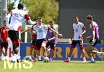 28.05.2026, Fussball DFB-Nationalmannschaft Deutschland, Trainingslager vor der WM in Herzogenaurach, im Homeground bei ADIDAS. Erste Trainingseinheit auf dem Adidas-Sportplatz, v.l. Nico Schlotterbeck (Deutschland), Joshua Kimmich (Deutschland), Jamal Musiala (Deutschland) und Leon Goretzka (Deutschland) 