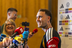 28.05.2026, Fussball DFB-Nationalmannschaft Deutschland, Trainingslager vor der WM in Herzogenaurach, im Homeground bei ADIDAS. Erste Trainingseinheit auf dem Adidas-Sportplatz, Medienrunde nach dem Training mit einigen Spielern der Nationalmannschaft. David Raum (Deutschland) 