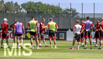 28.05.2026, Fussball DFB-Nationalmannschaft Deutschland, Trainingslager vor der WM in Herzogenaurach, im Homeground bei ADIDAS. Erste Trainingseinheit auf dem Adidas-Sportplatz, Bundestrainer Julian Nagelsmann (mitte, Deutschland) hält bei seinen Spielern eine Ansprache.