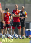 28.05.2026, Fussball DFB-Nationalmannschaft Deutschland, Trainingslager vor der WM in Herzogenaurach, im Homeground bei ADIDAS. Erste Trainingseinheit auf dem Adidas-Sportplatz, Bundestrainer Julian Nagelsmann (Deutschland) gibt Anweisungen