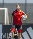 28.05.2026, Fussball DFB-Nationalmannschaft Deutschland, Trainingslager vor der WM in Herzogenaurach, im Homeground bei ADIDAS. Erste Trainingseinheit auf dem Adidas-Sportplatz, Bundestrainer Julian Nagelsmann (Deutschland) nachdenklich 